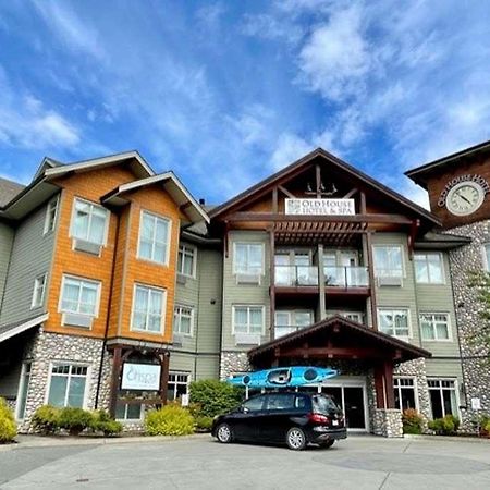 Old House Hotel Courtenay Exterior photo